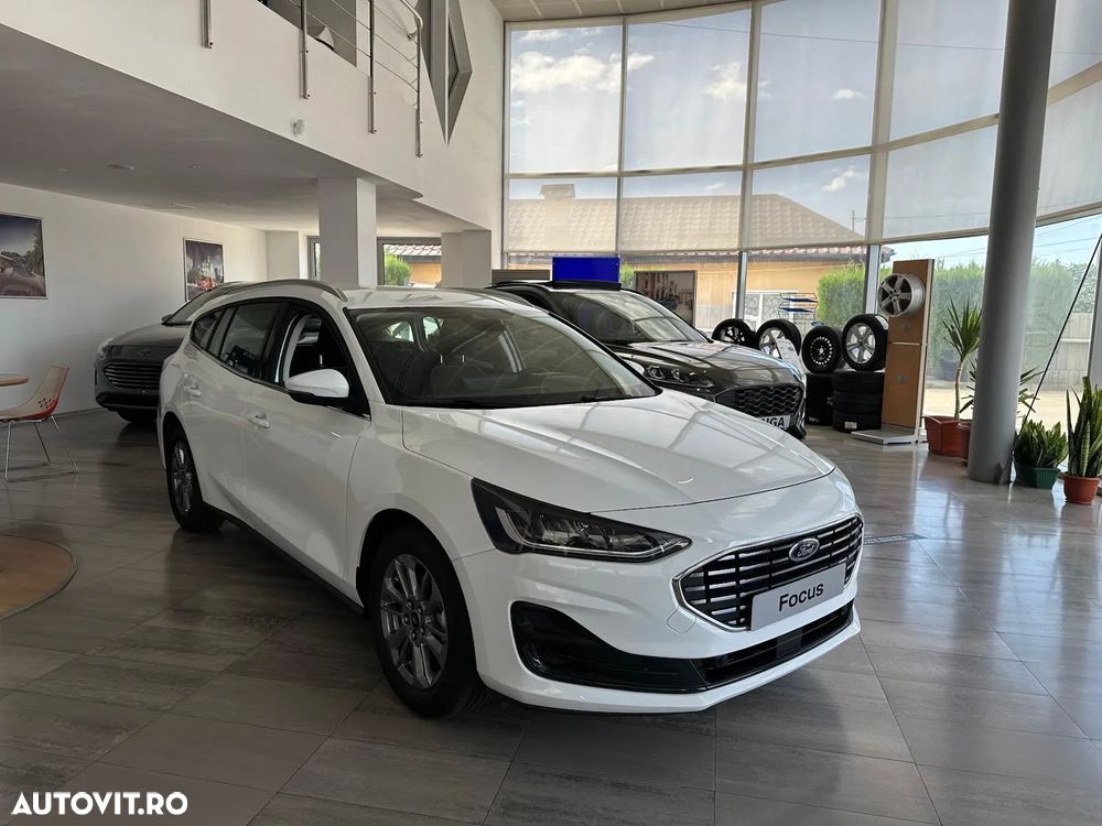 Ford Focus 1.0 EcoBoost 6MT MHEV Titanium - 1