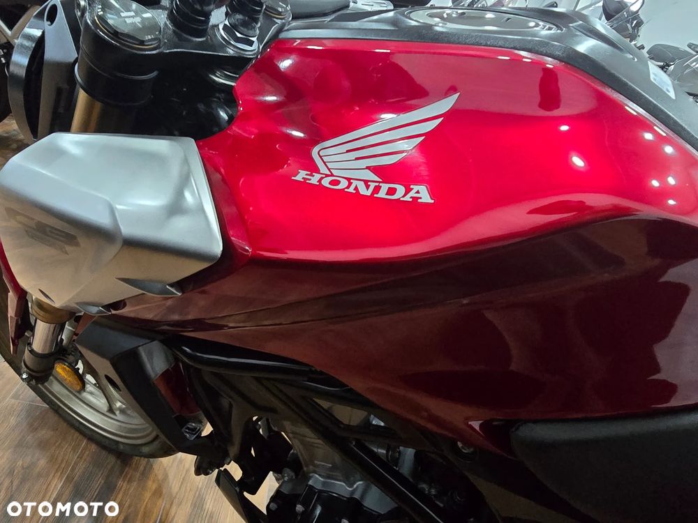 Honda CB - 16