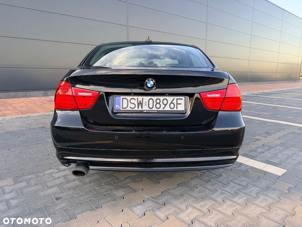 BMW Seria 3 320i Edition Exclusive - 11