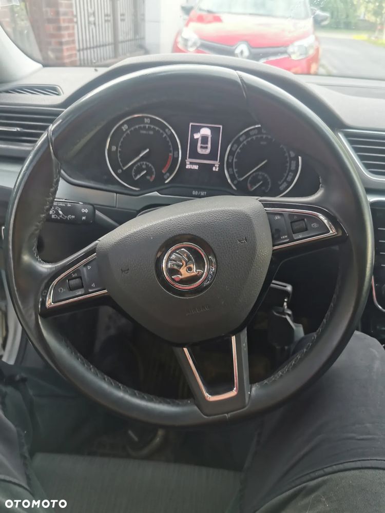 Skoda Superb 2.0 TDI Active - 6