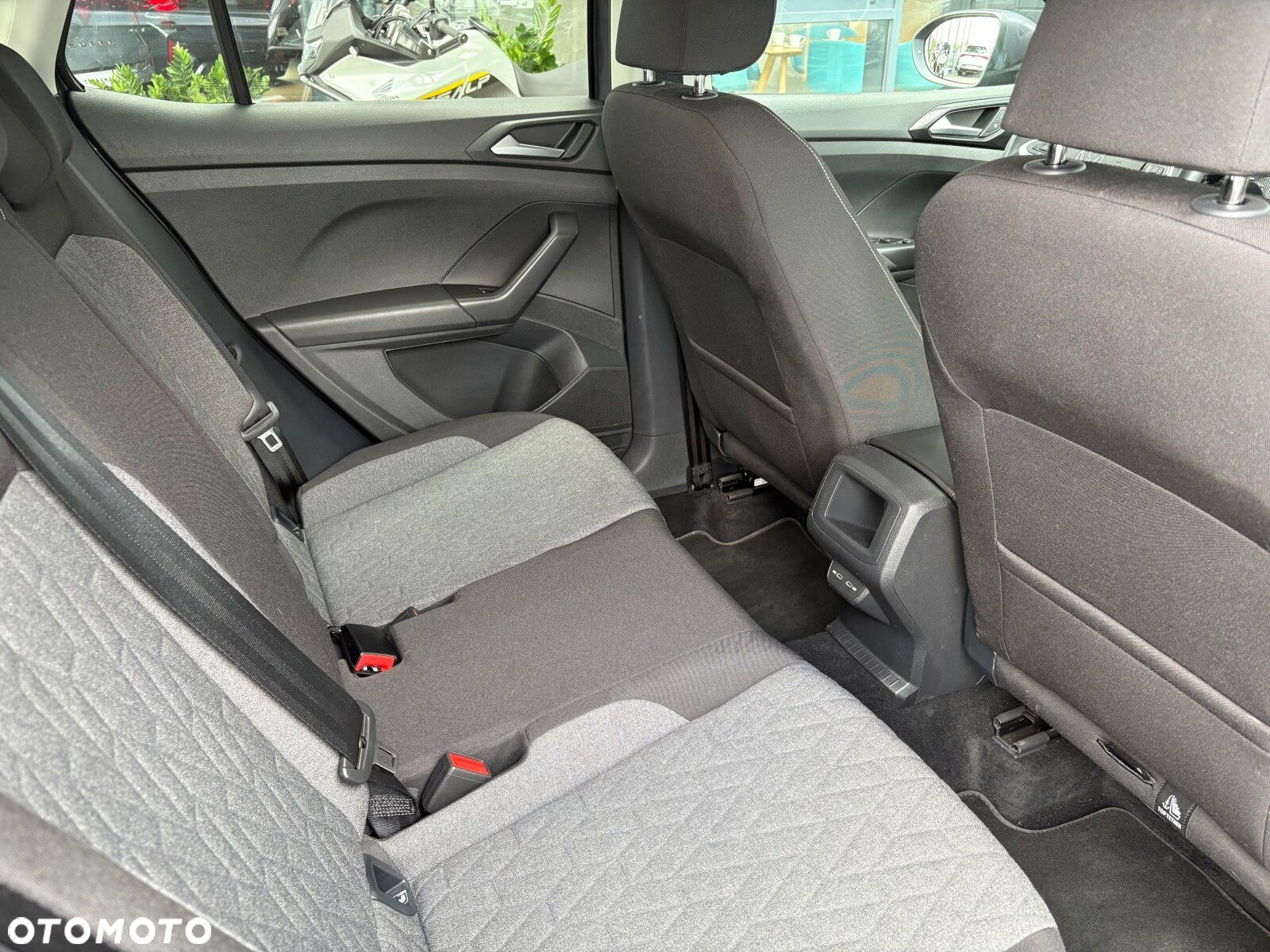 Volkswagen T-Cross 1.0 TSI Life DSG - 14