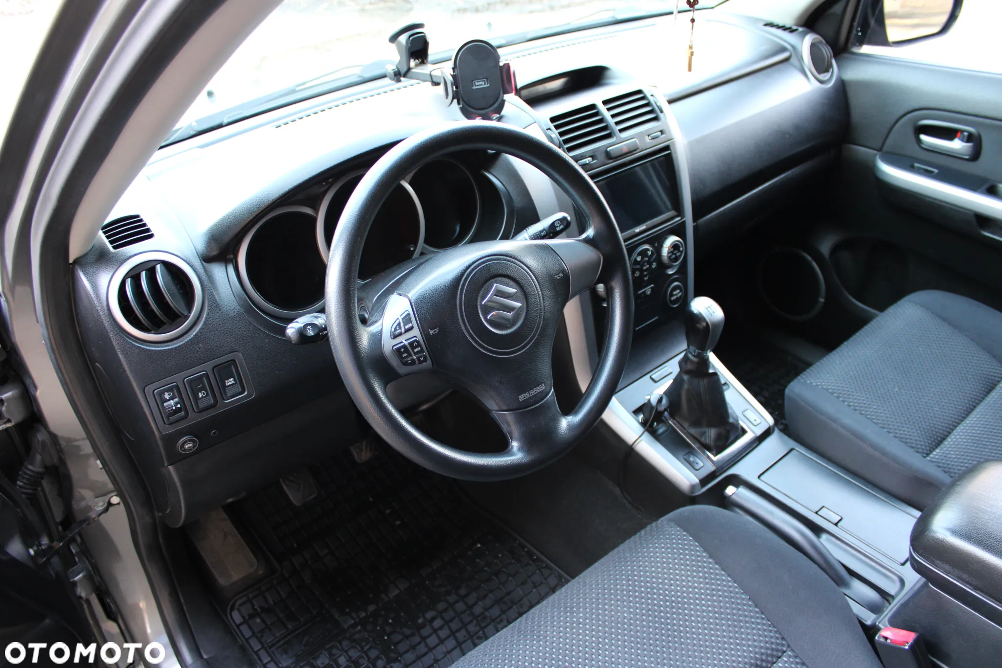 Suzuki Grand Vitara 2.0 - 13