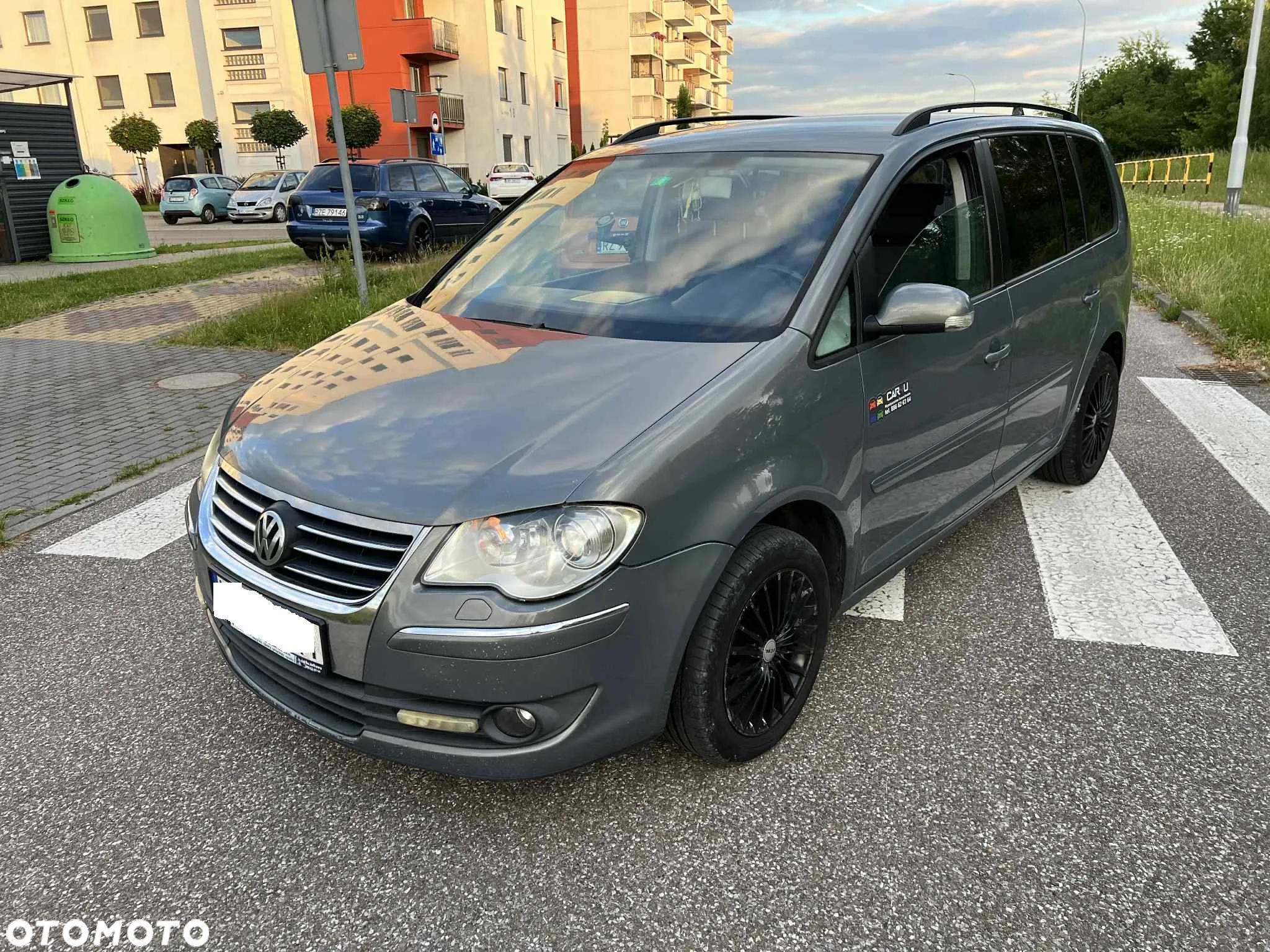 Volkswagen Touran 2.0 TDI Highline DSG - 16