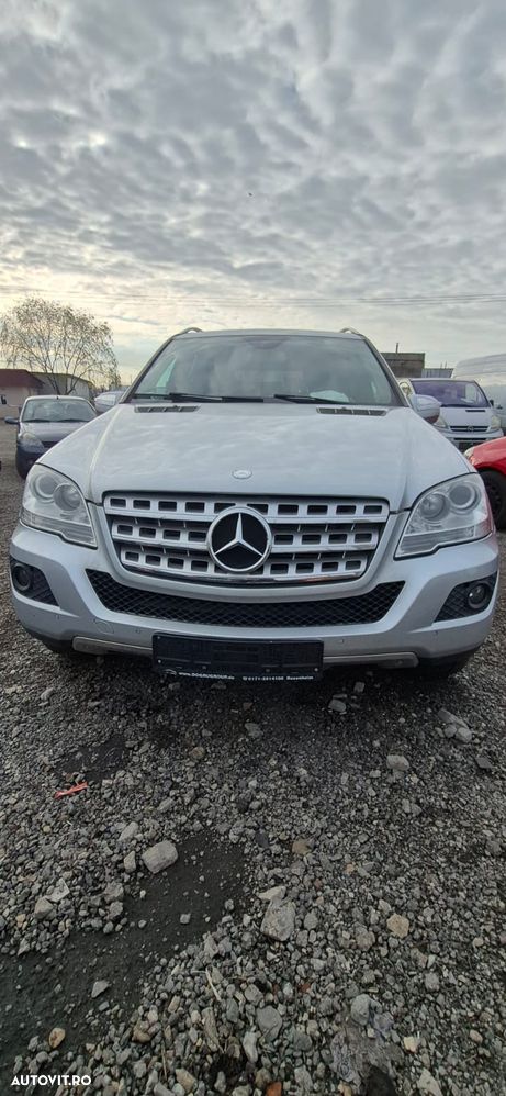 Mercedes-Benz ML - 15