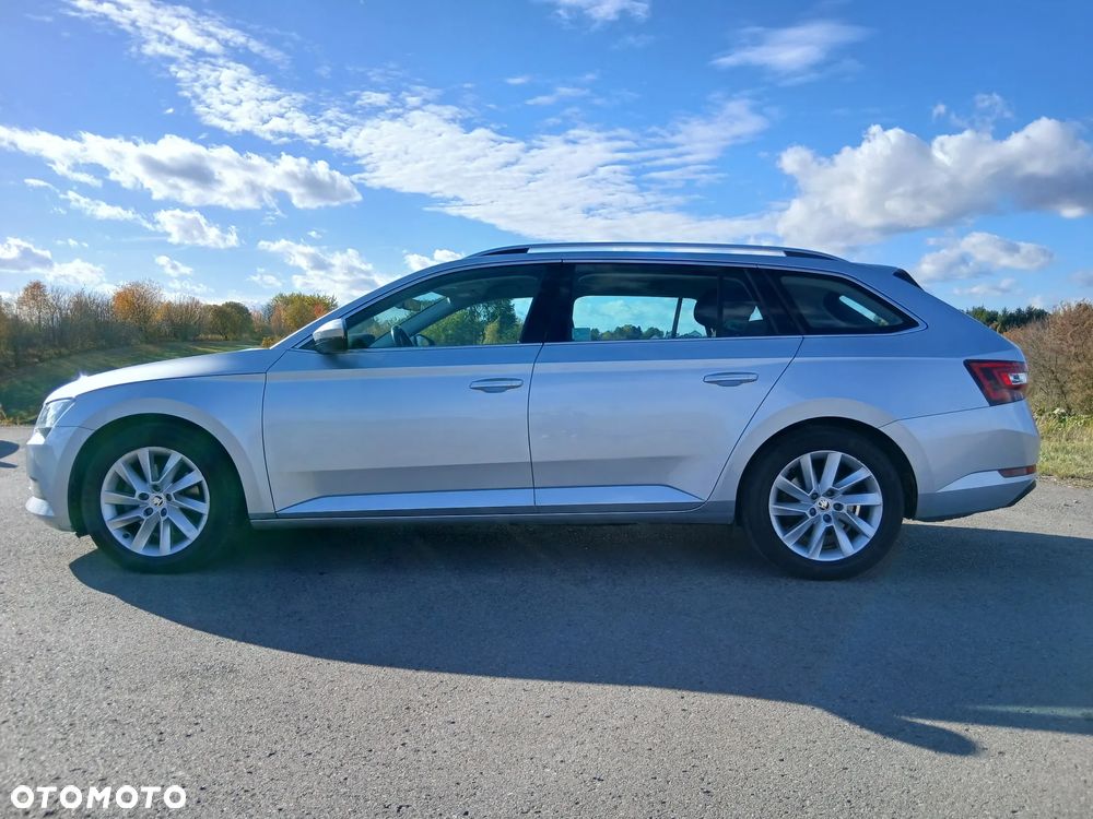 Skoda Superb 2.0 TDI SCR Style DSG - 7