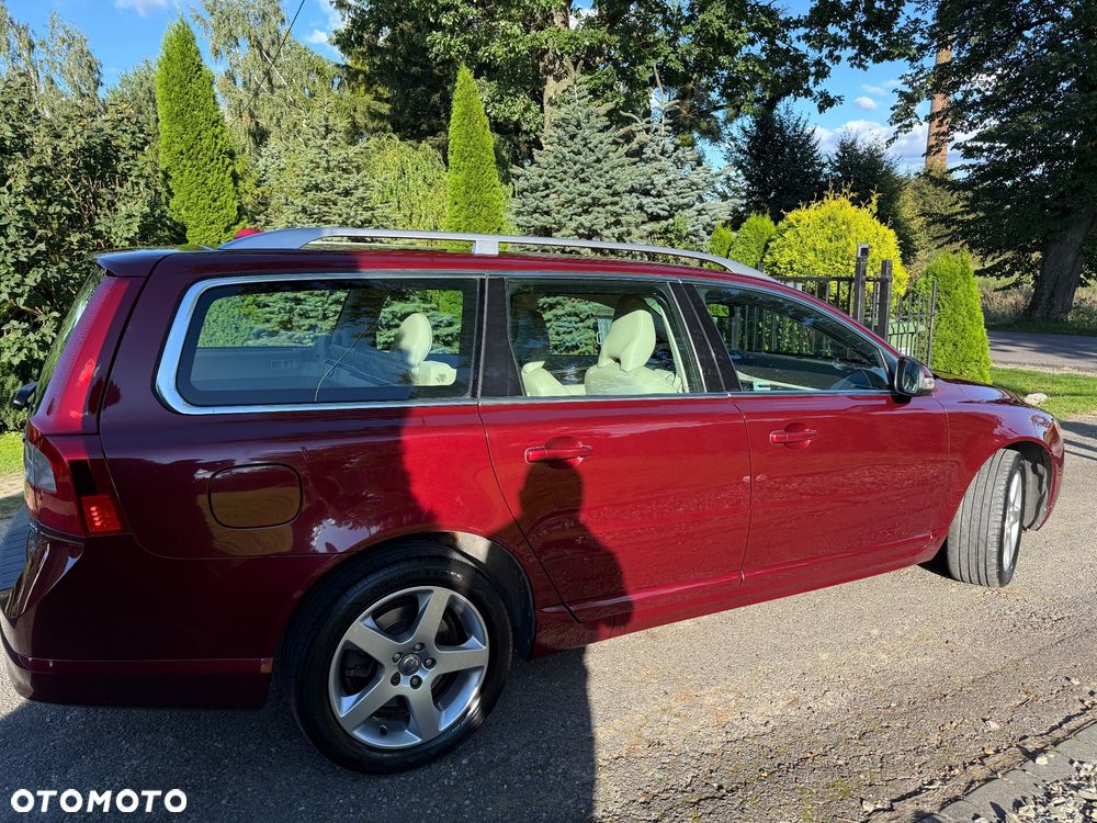 Volvo V70 2.0 Momentum - 5