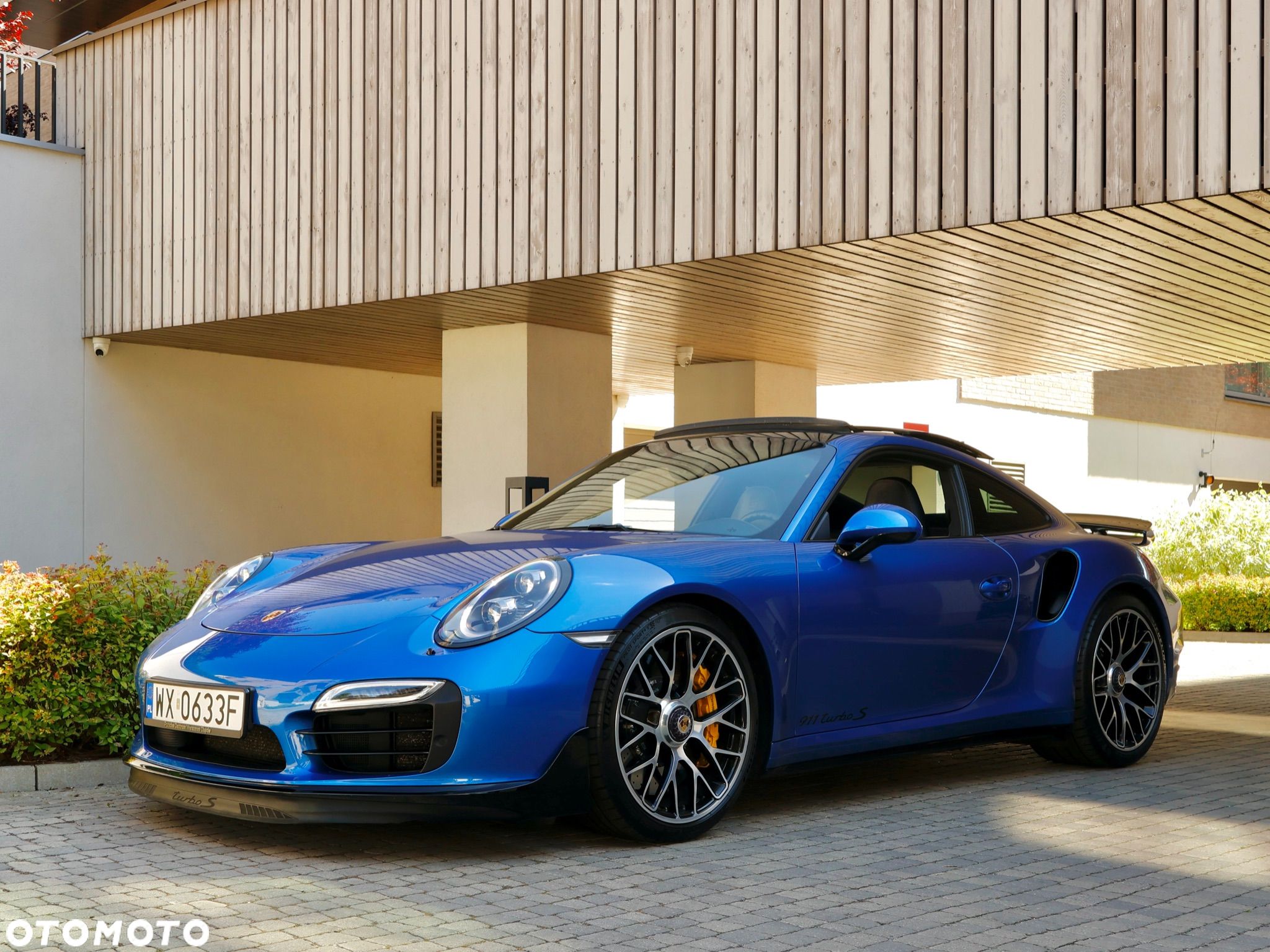 Porsche 911 Turbo S - 1