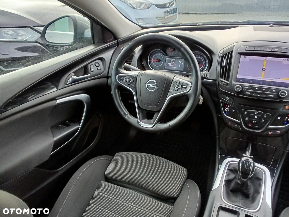 Opel Insignia - 12