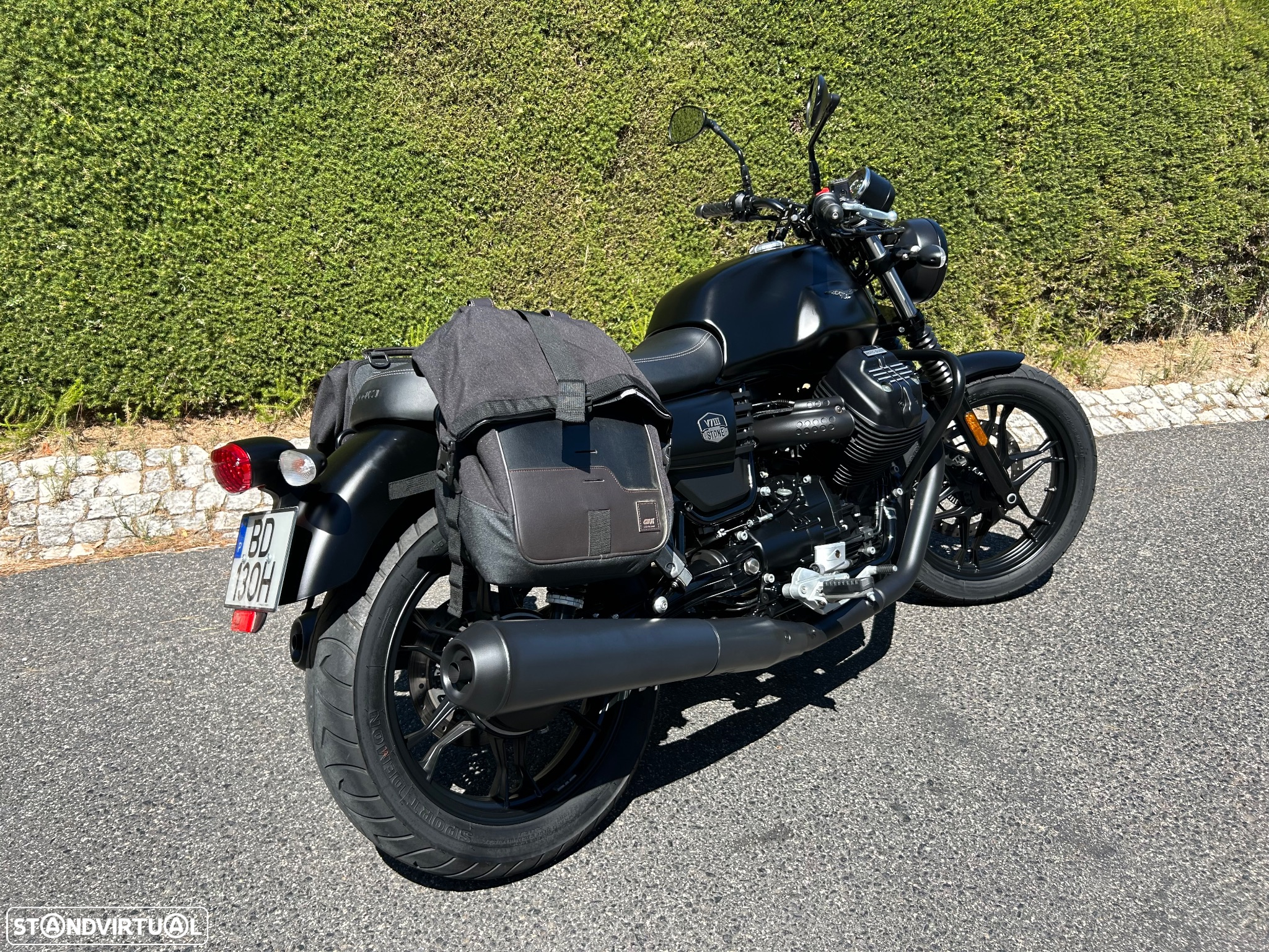 Moto Guzzi V7 ||| Stone - 12