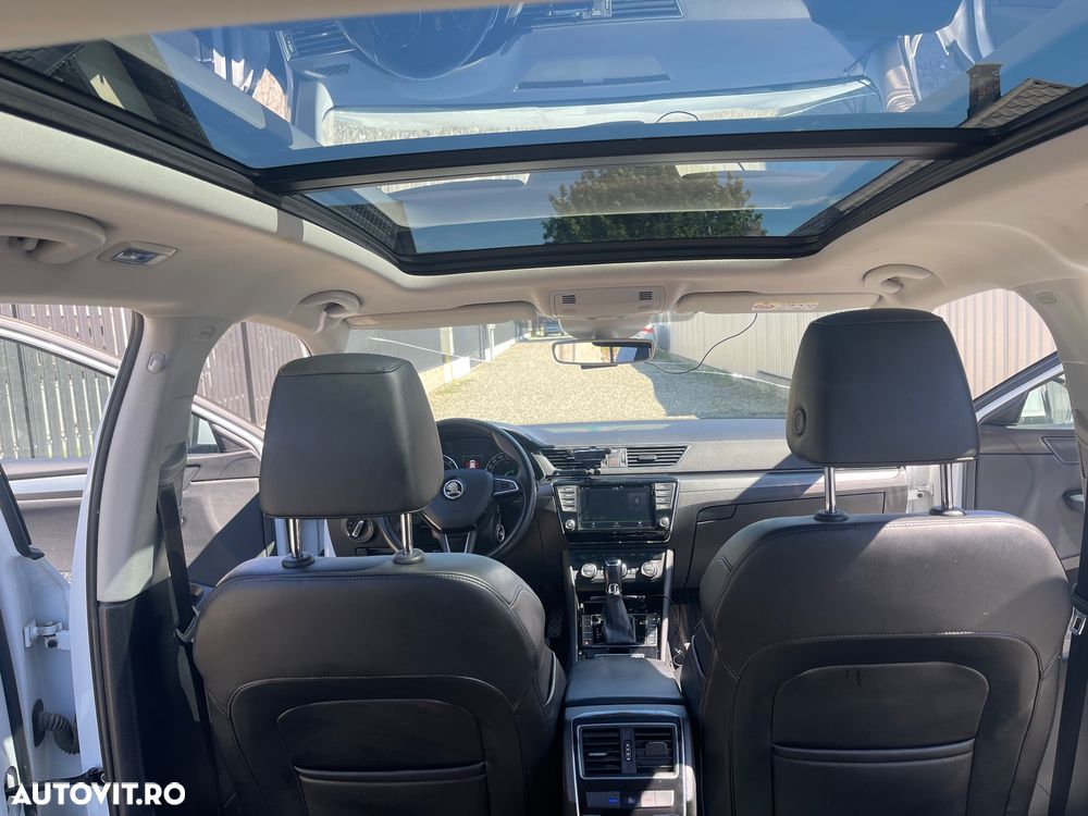 Skoda Superb 2.0 TDI DSG Style - 4