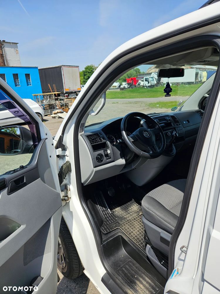 Volkswagen T5 - 6