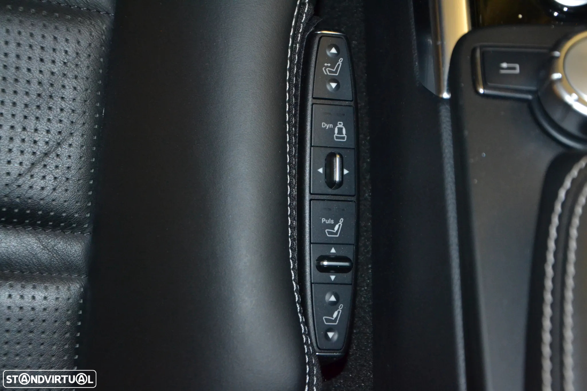 Mercedes-Benz E 63 AMG S 4-Matic - 34