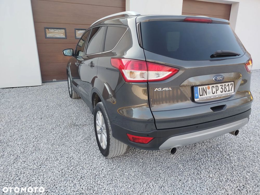 Ford Kuga 2.0 TDCi 2x4 Titanium - 17