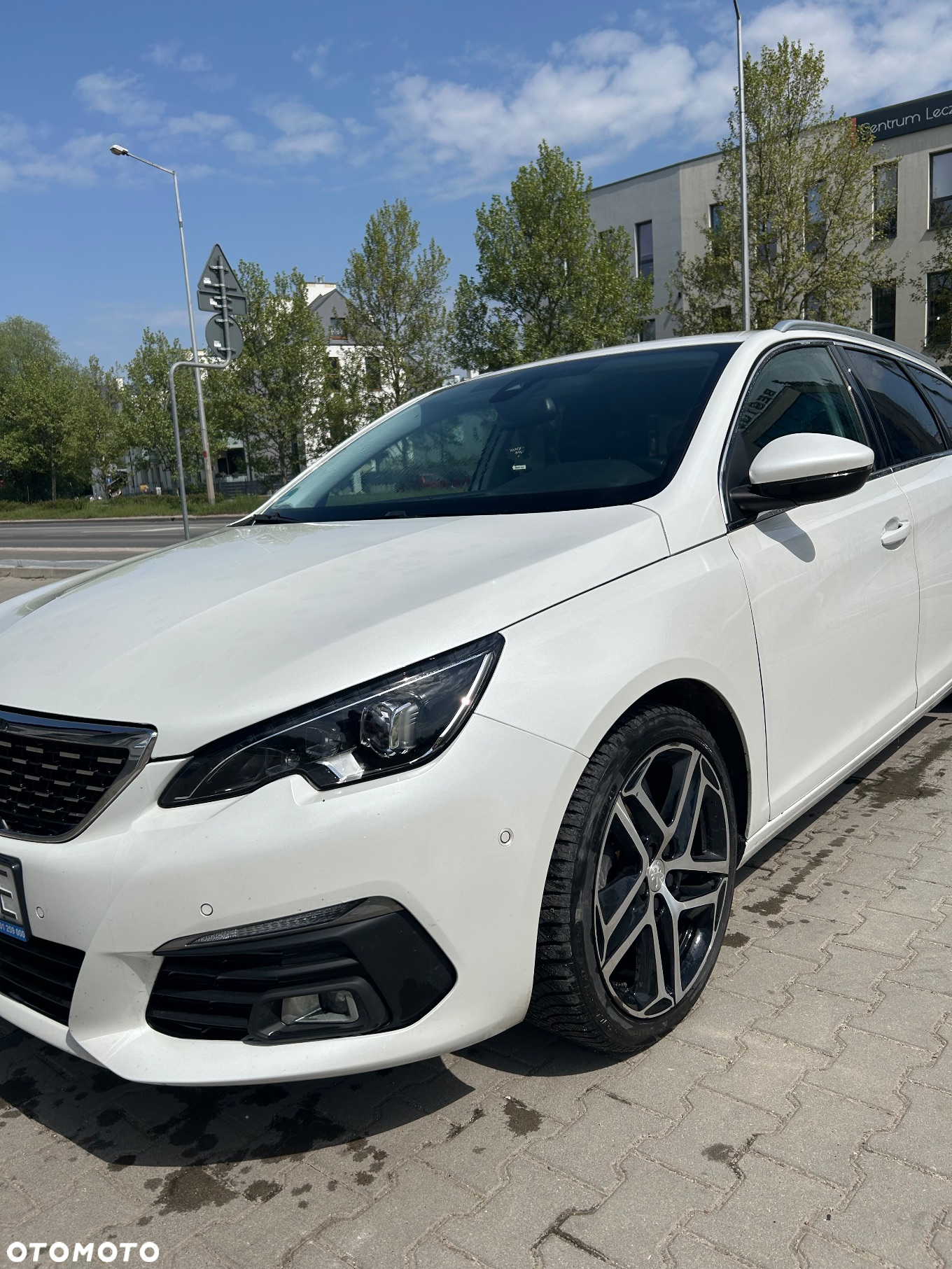 Peugeot 308 1.5 BlueHDi Allure S&S - 14