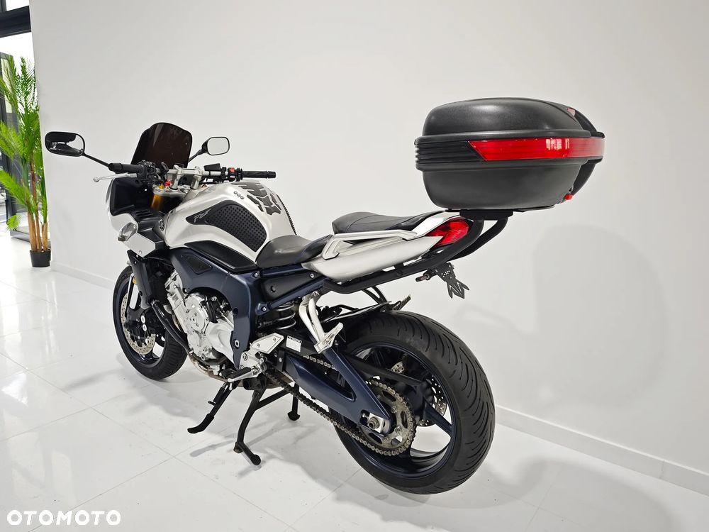 Yamaha FZ - 16