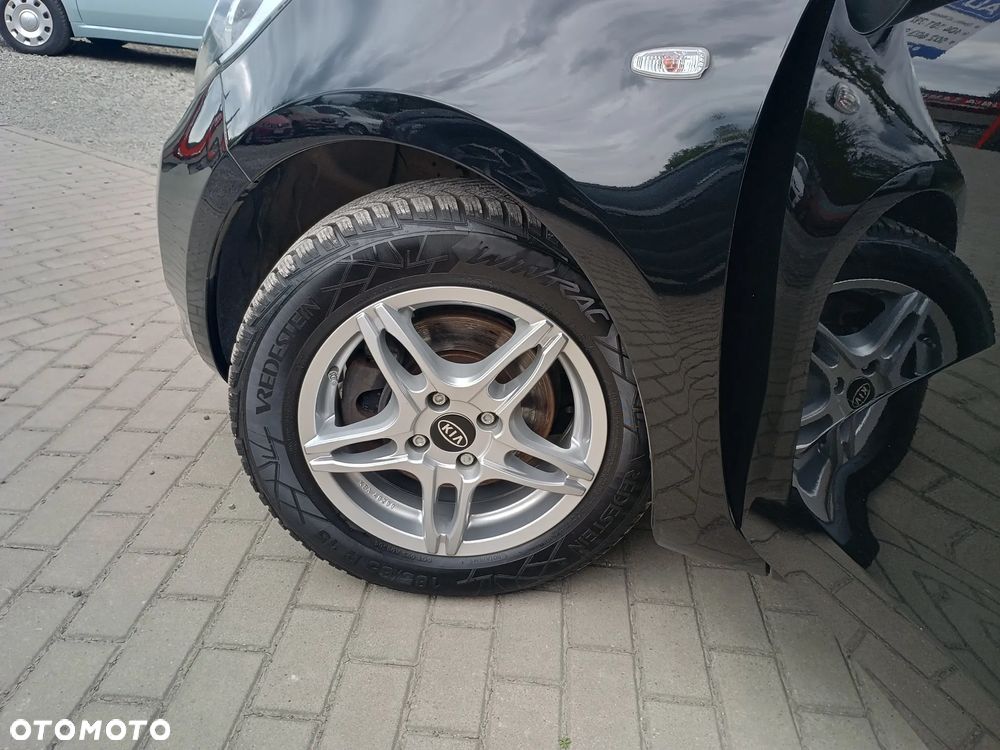 Kia Rio - 19