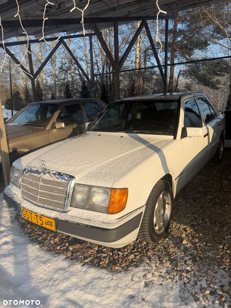 Mercedes-Benz W124 (1984-1993) - 29