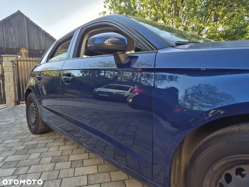 Audi A3 Sportback - 3