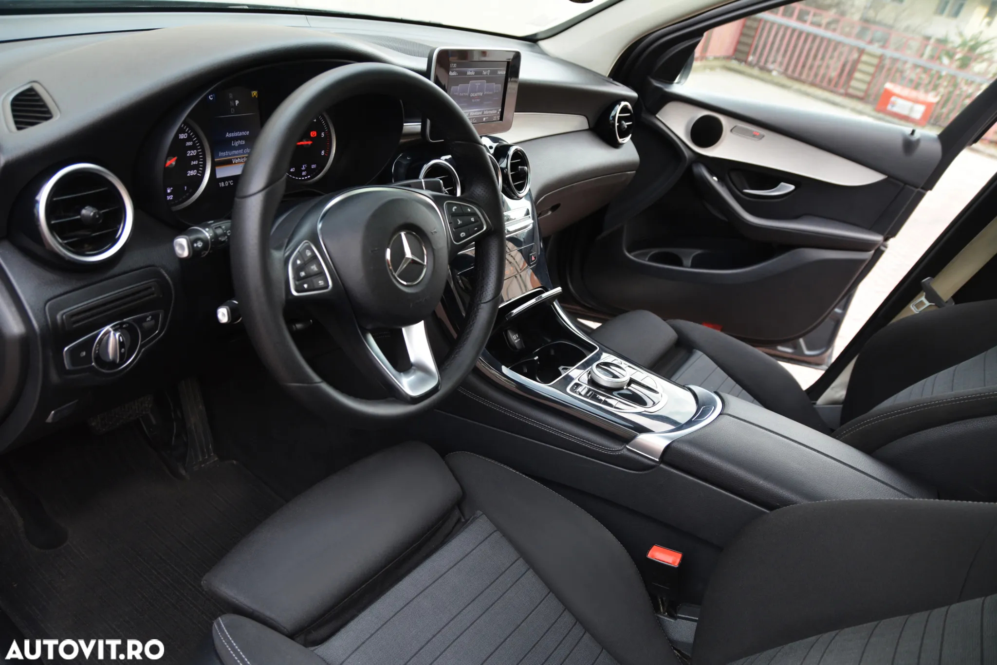 Mercedes-Benz GLC 250 d 4Matic 9G-TRONIC - 8