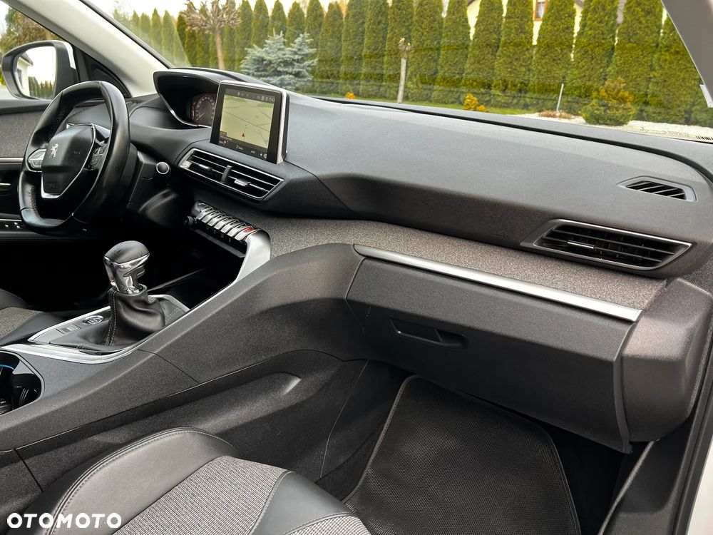 Peugeot 3008 BlueHDi 130 Stop & Start Allure Business-Paket - 37