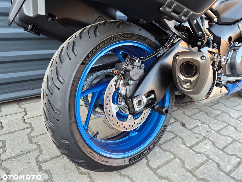 Suzuki GSX - 15
