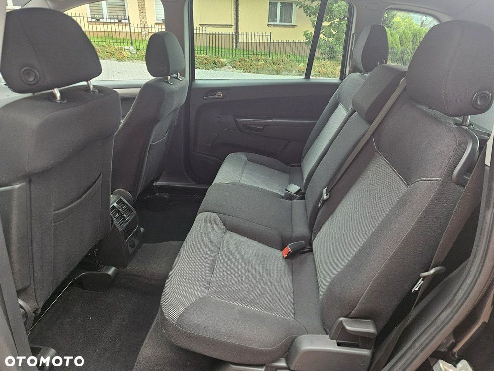 Opel Zafira - 22