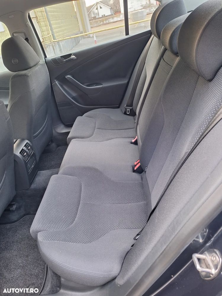 Volkswagen Passat 1.9 TDI DPF Highline - 6