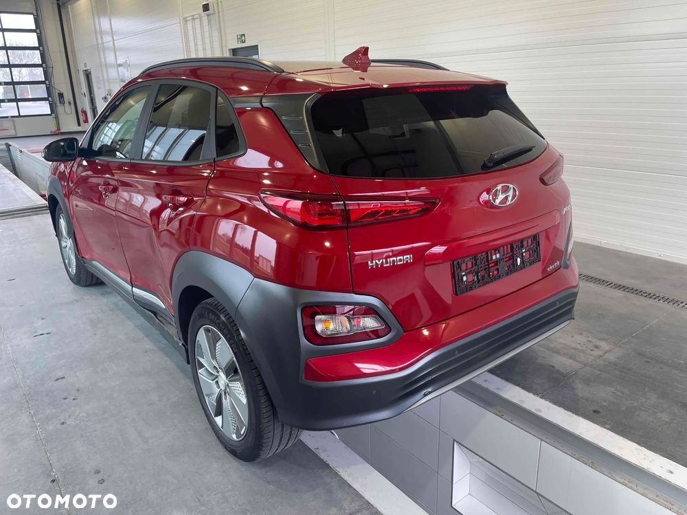 Hyundai Kona 39kWh Executive - 7