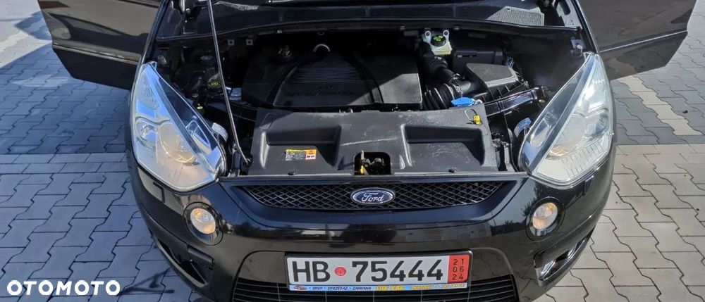 Ford S-Max - 22