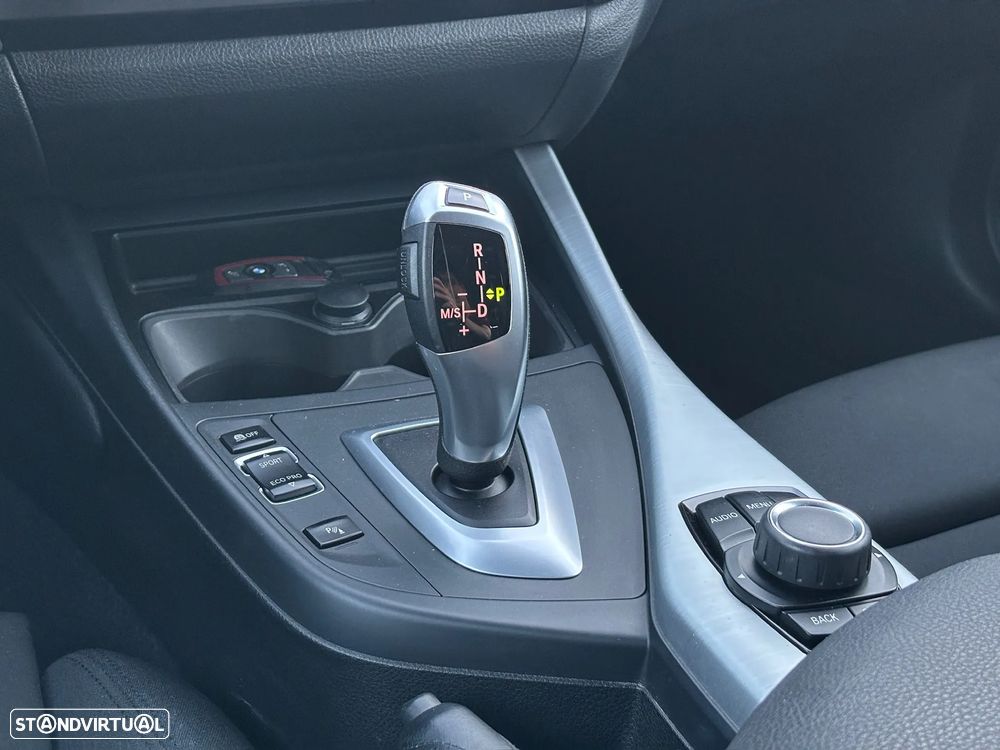 BMW 118 dA Line Sport - 20