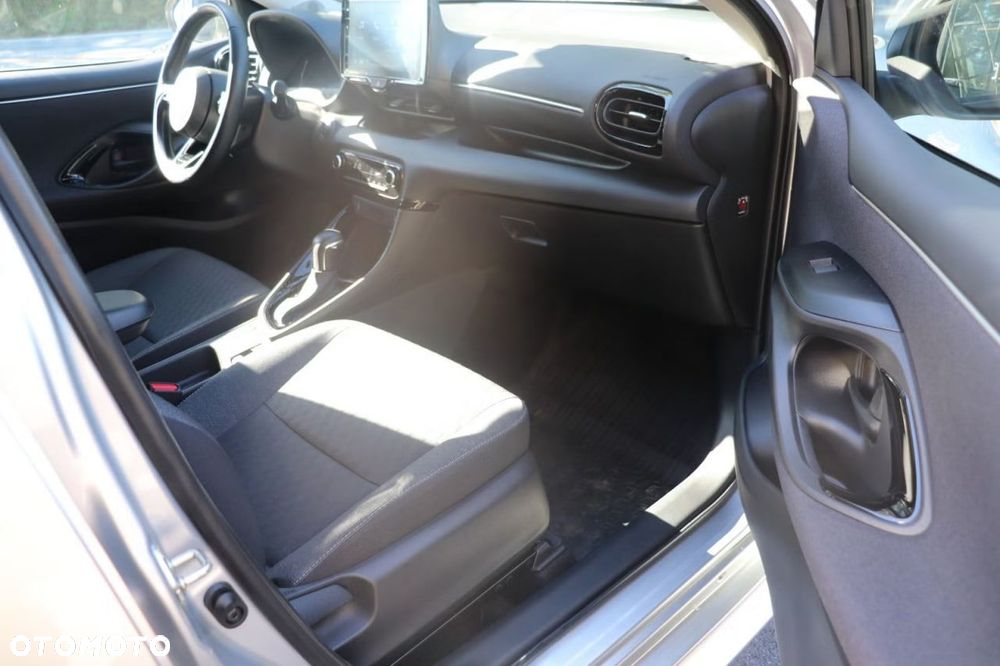 Toyota Yaris Hybrid 1.5 Selection Style - 25