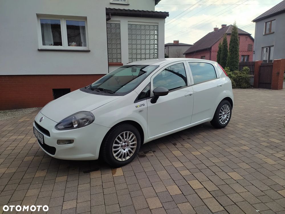 Fiat Punto 1.2 Young - 2