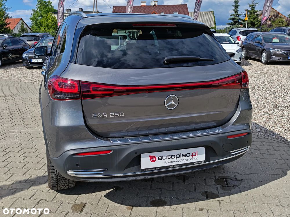 Mercedes-Benz EQA 250 AMG Line - 5
