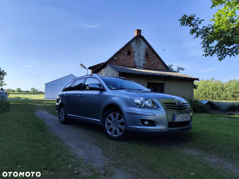 Toyota Avensis 1.8 VVT-i Luna - 3