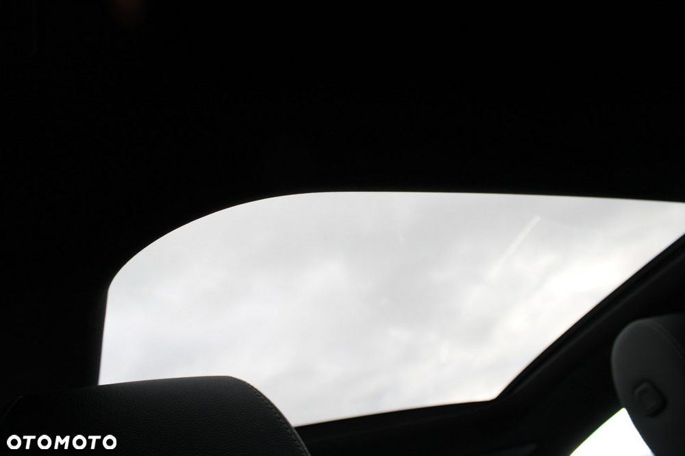 Mercedes-Benz CLA - 32