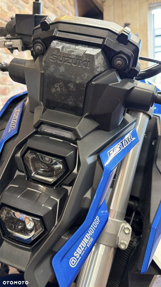 Suzuki GSX - 20