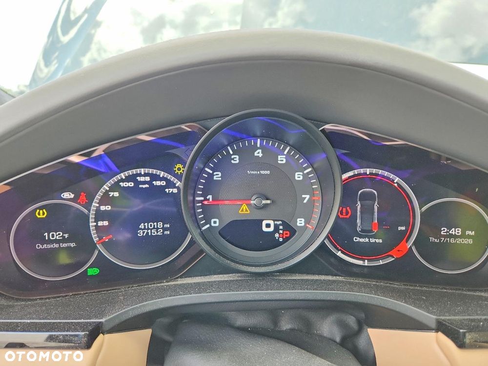 Porsche Cayenne - 11