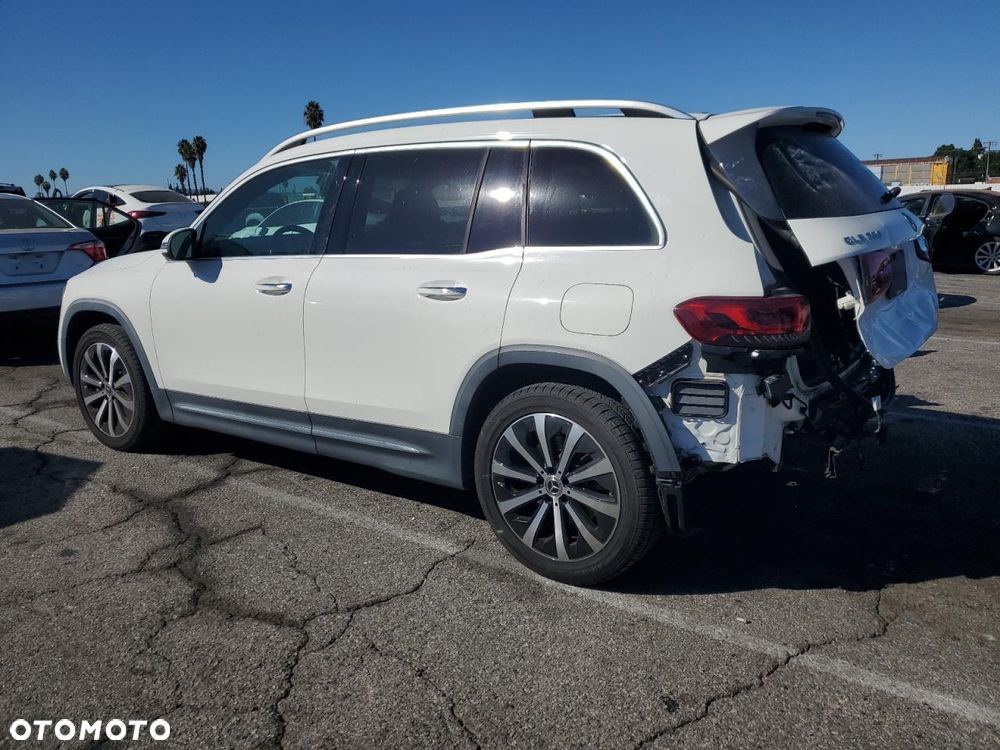 Mercedes-Benz GLB - 4