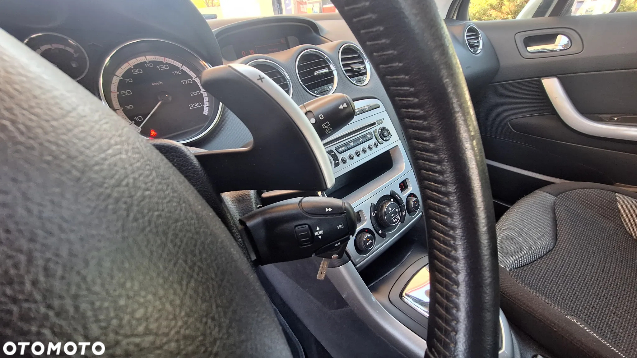 Peugeot 308 HDi FAP 110 EGS6 Platinum - 20