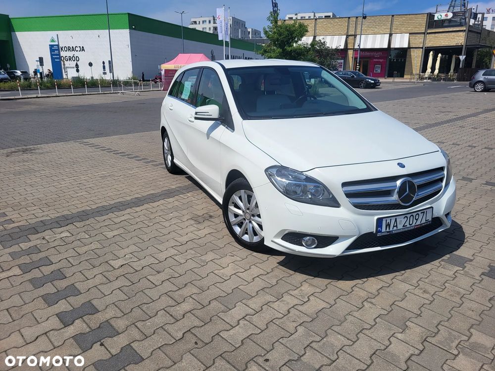 Mercedes-Benz Klasa B 180 Urban - 35