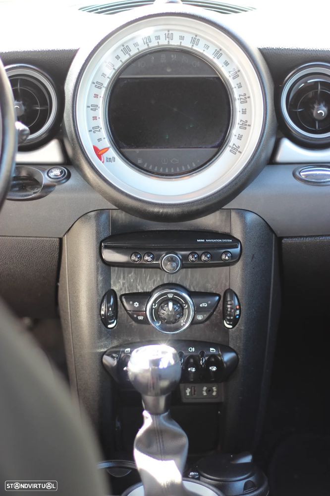MINI 3 Portas Cooper D - 9
