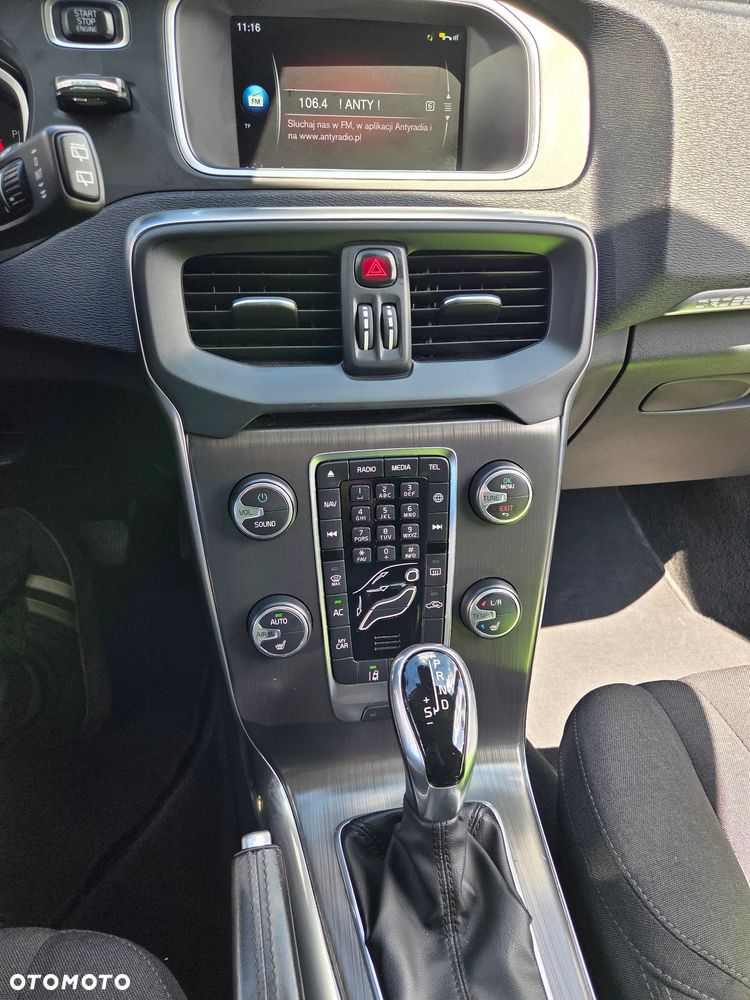 Volvo V40 D2 Momentum - 9