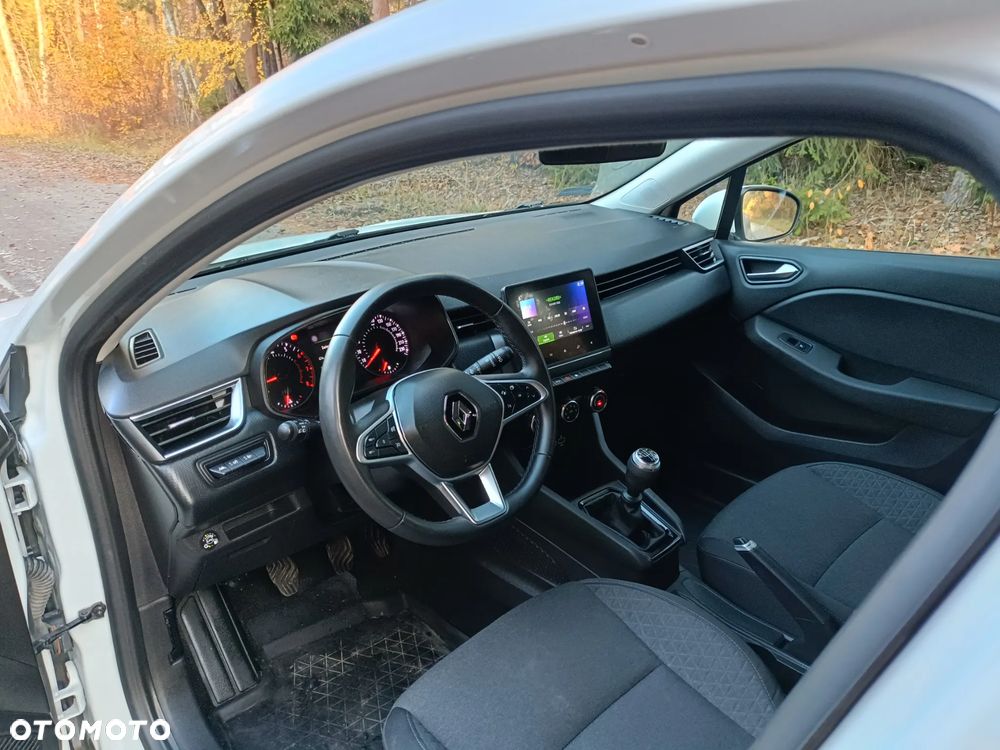 Renault Clio - 8