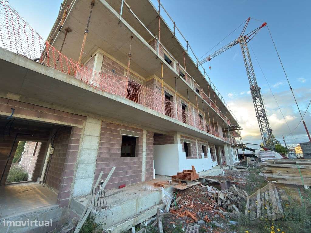 Apartamento T3 com logradouro e garagem - Mealhada - Grande imagem: 4/23