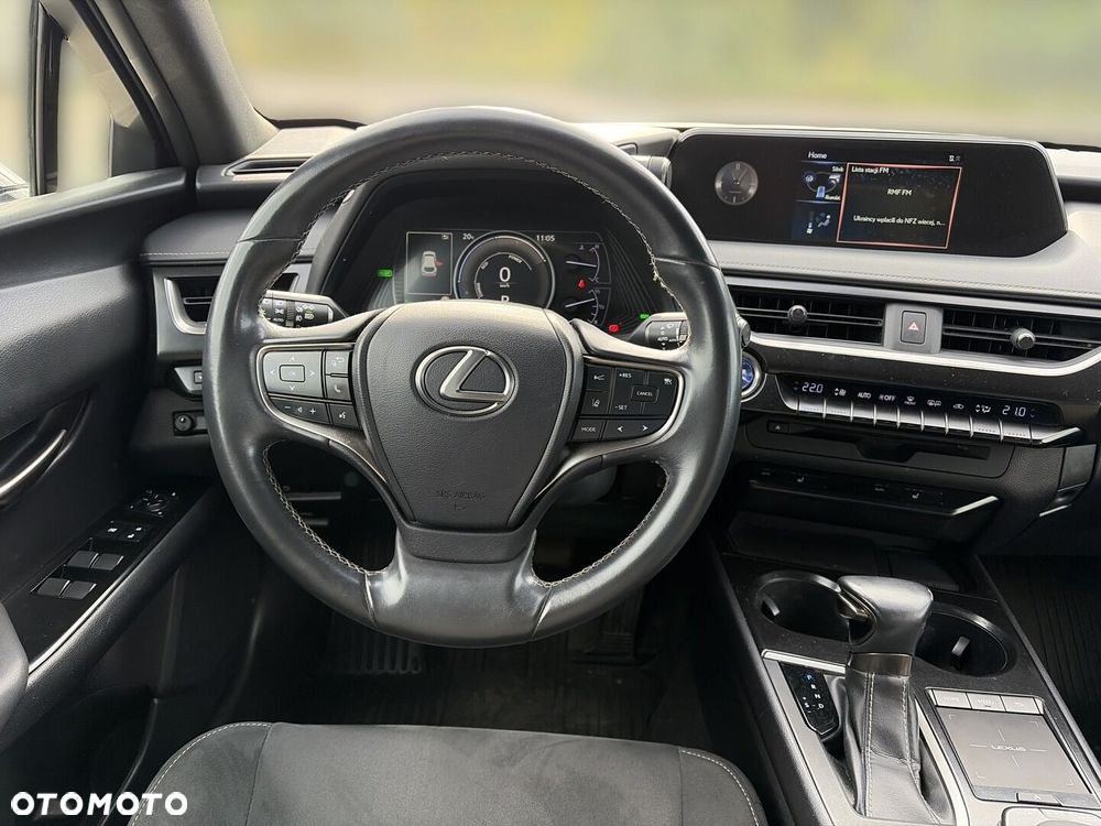 Lexus UX - 19