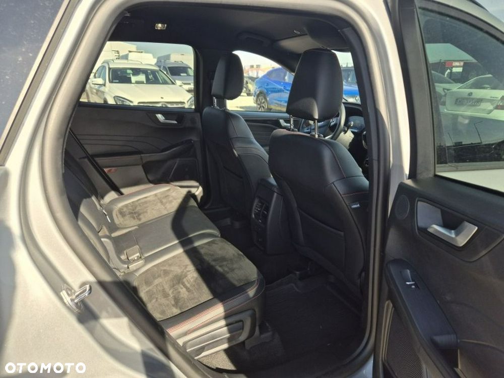 Ford Kuga - 13