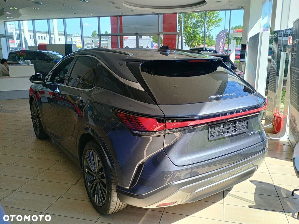 Lexus RX 450h+ Omotenashi - 3