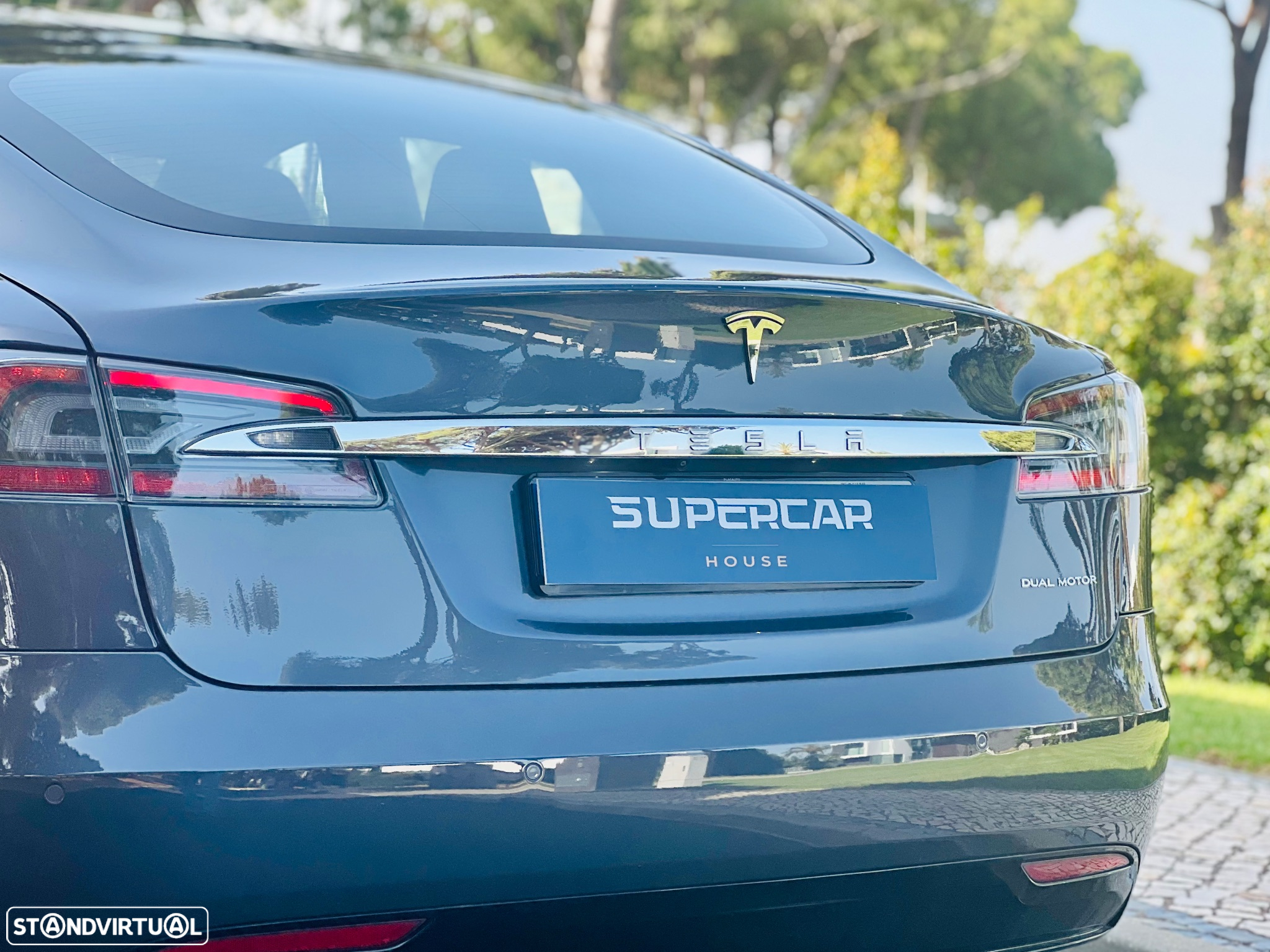 Tesla Model S Long Range - 15