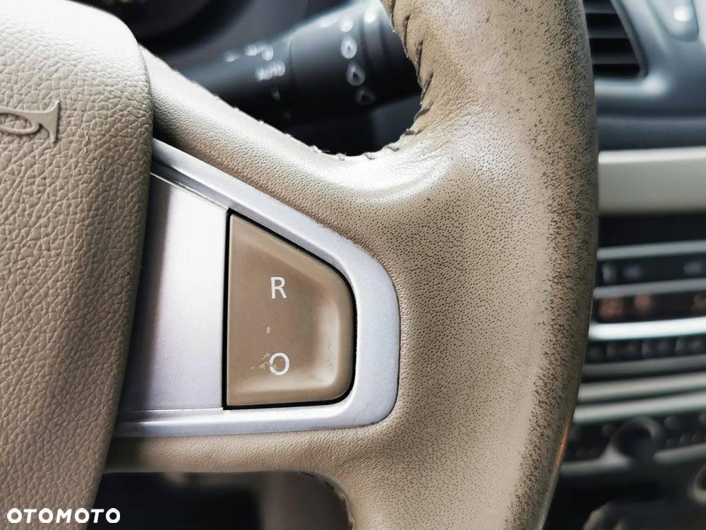 Renault Fluence 2.0 16V Privilege - 22