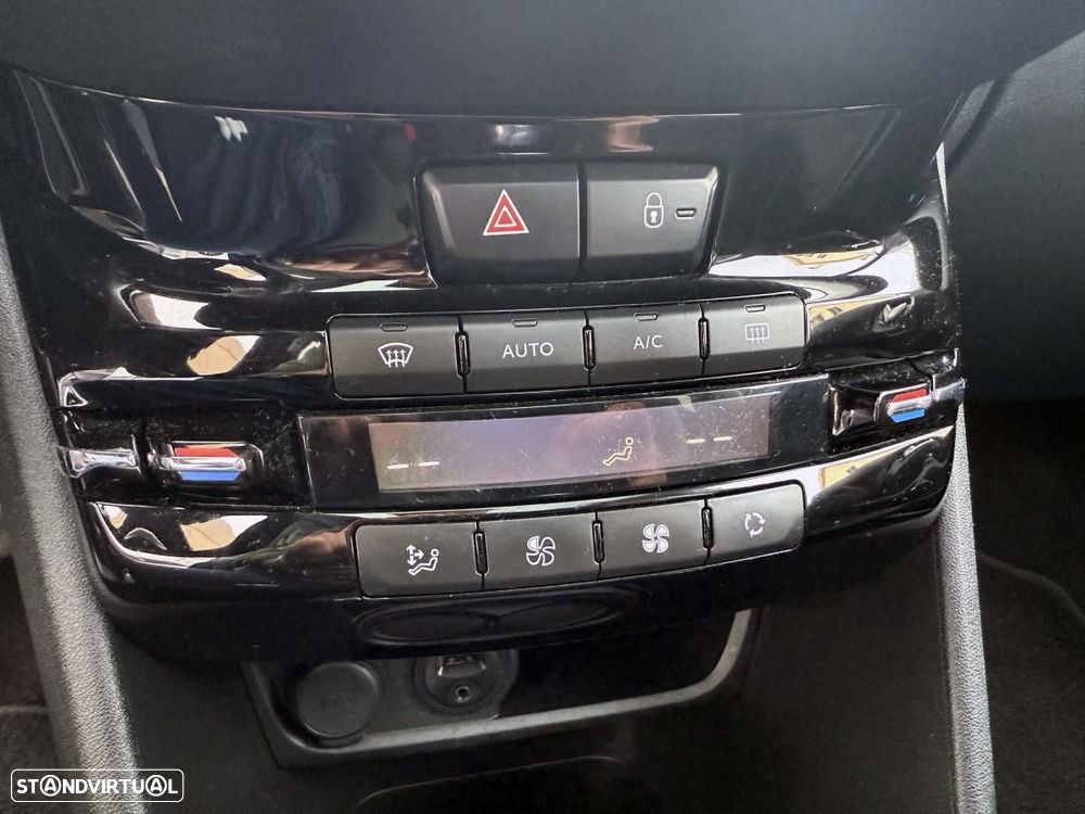 Peugeot 208 1.6 BlueHDi Allure - 35